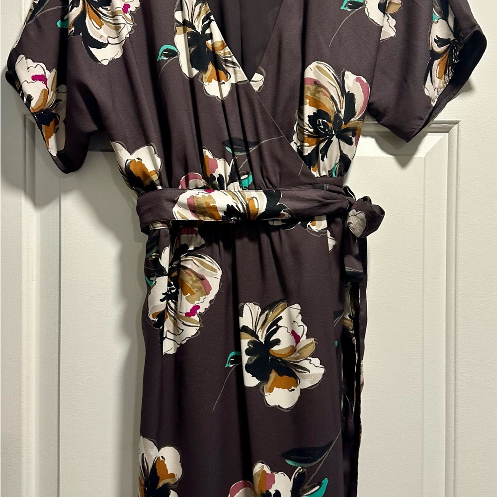 Ann Taylor Petite Purple Floral Wrap Dress XSP - Lined